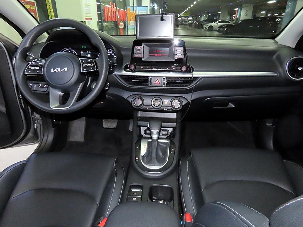 KIA K3 - Vista 10