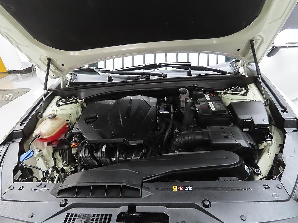 KIA K8 - Vista 11