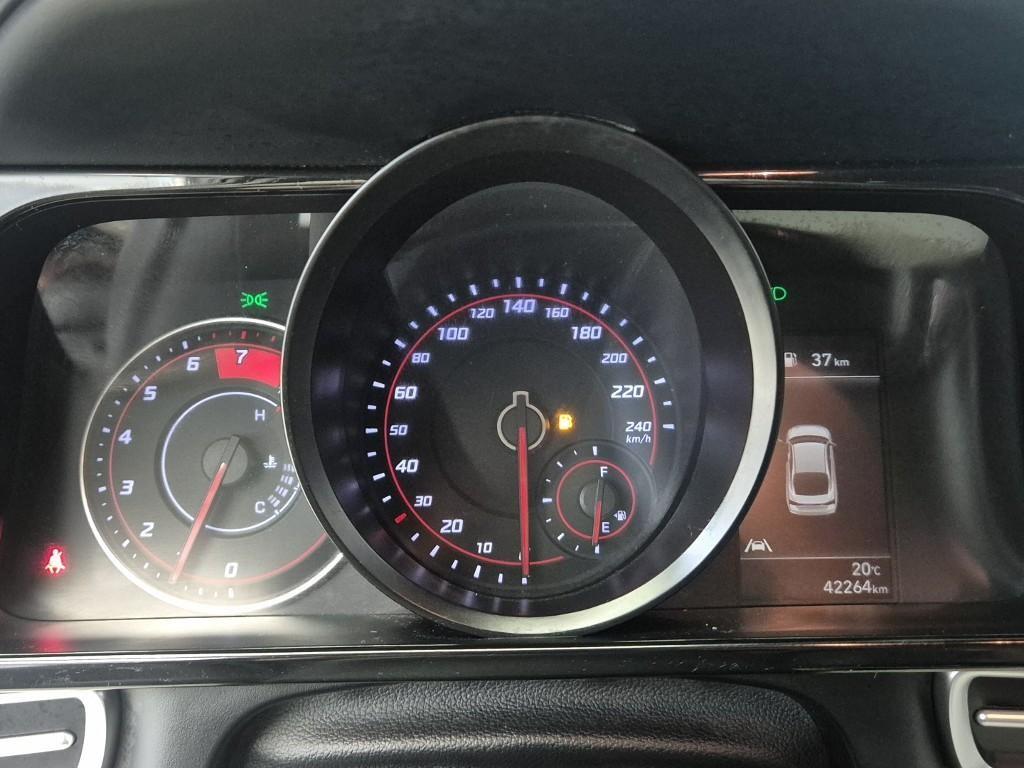 HYUNDAI Avante - Vista 6