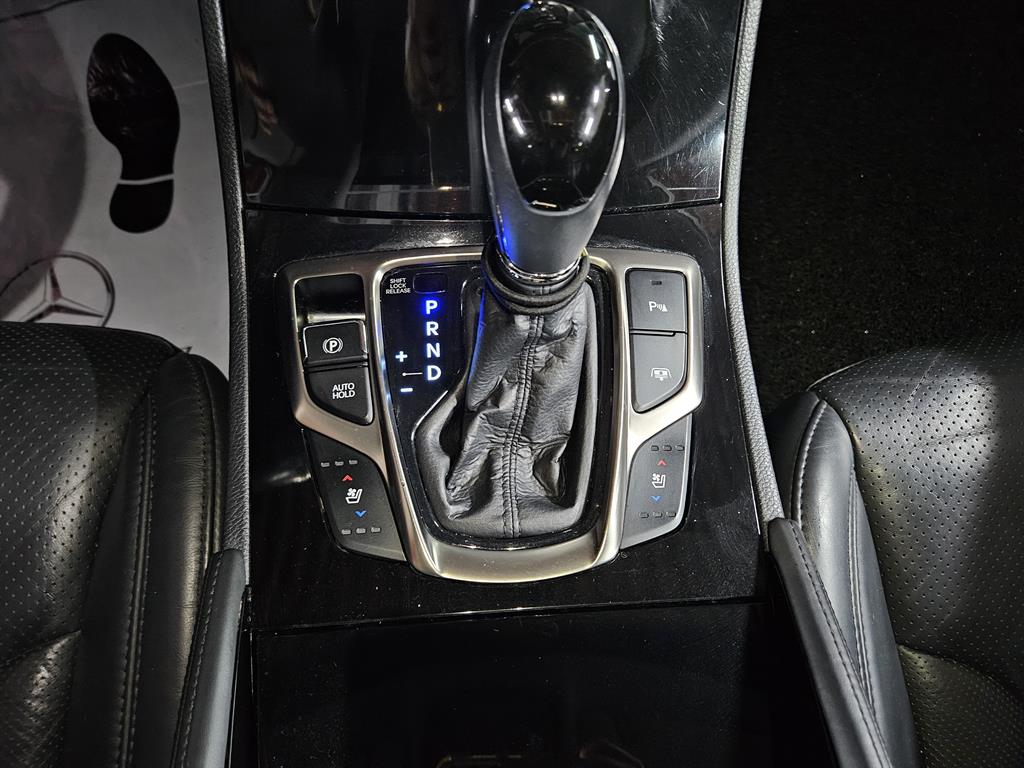 HYUNDAI Grandeur - Vista 10