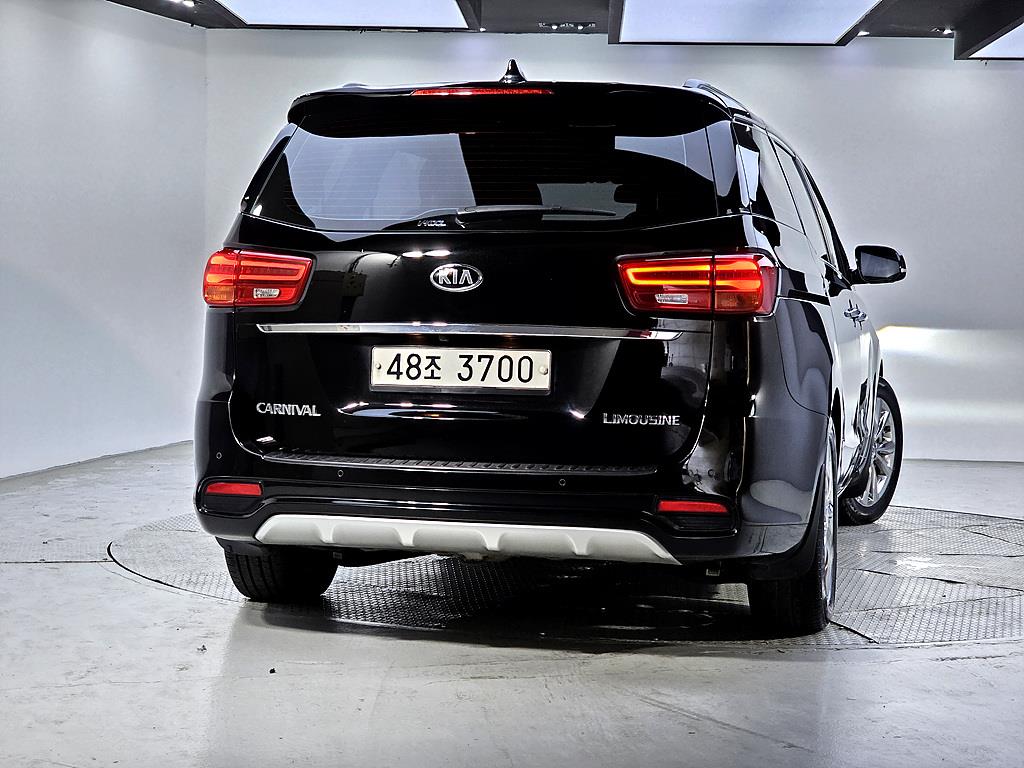 KIA Carnival - Vista 3