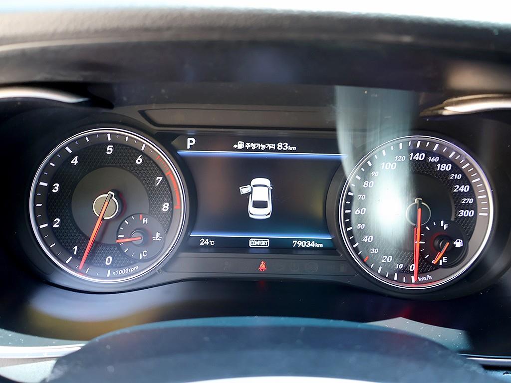 Genesis G70 - Vista 11