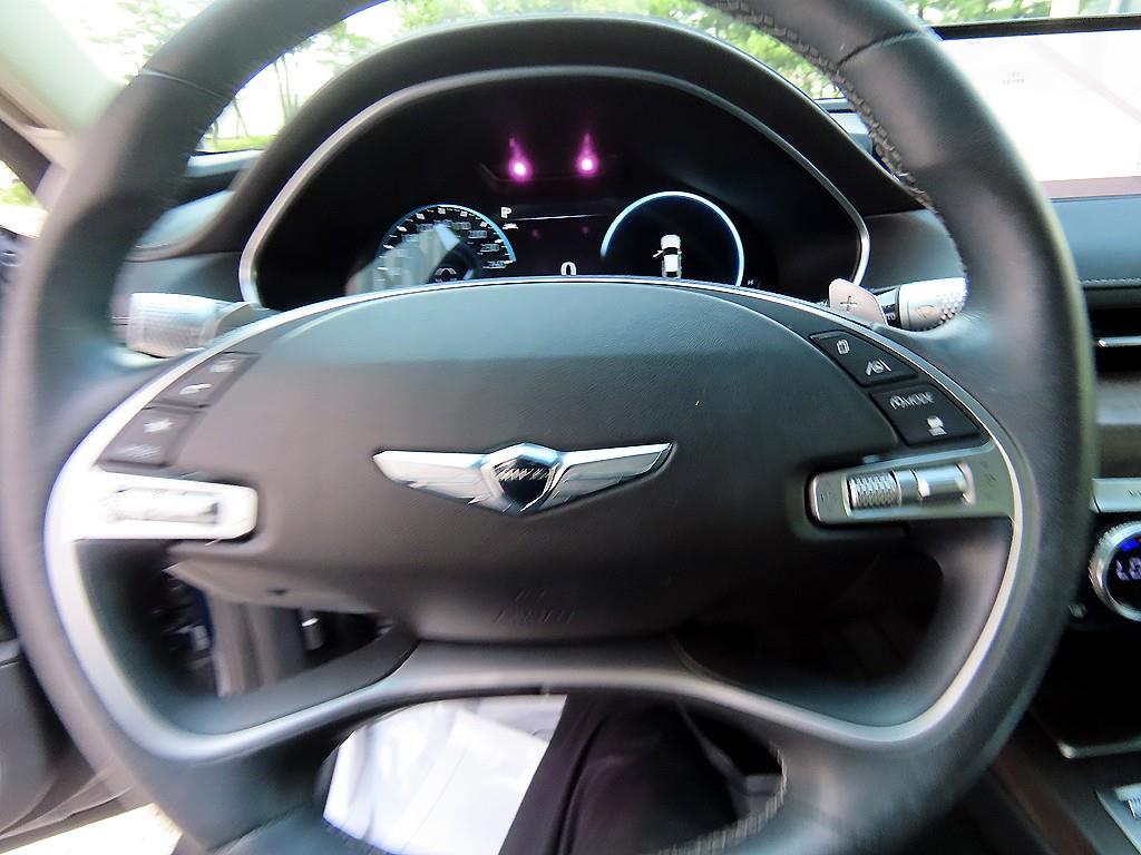 Genesis G80 - Vista 9