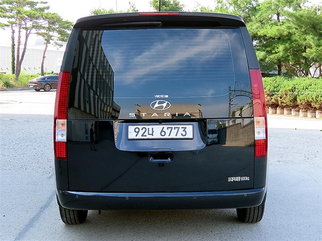 HYUNDAI Staria - Vista 4