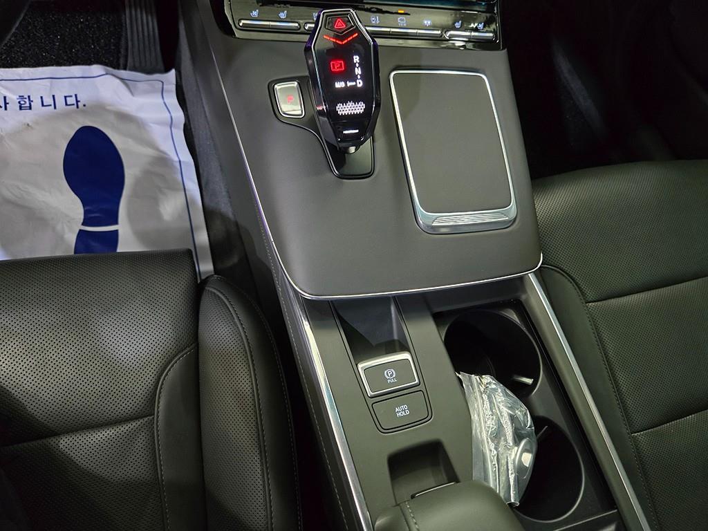 HYUNDAI Grandeur - Vista 12