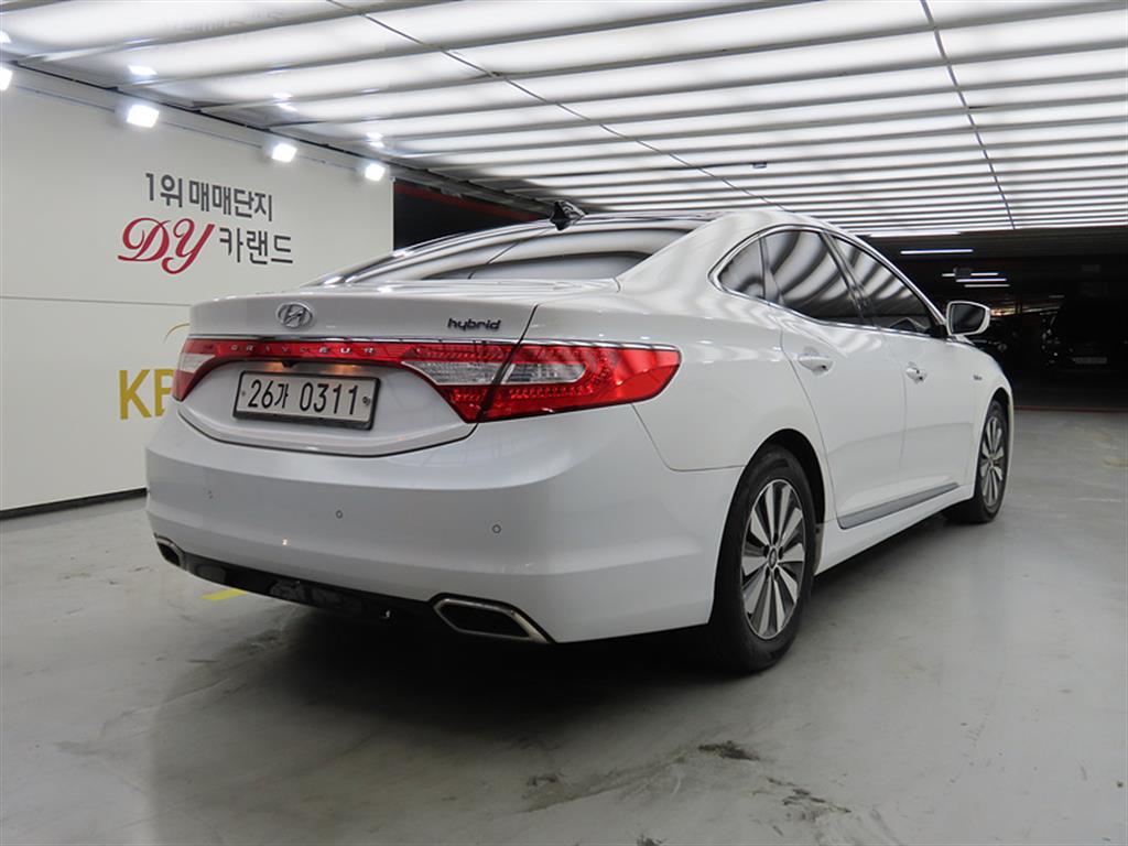 HYUNDAI Grandeur - Vista 4