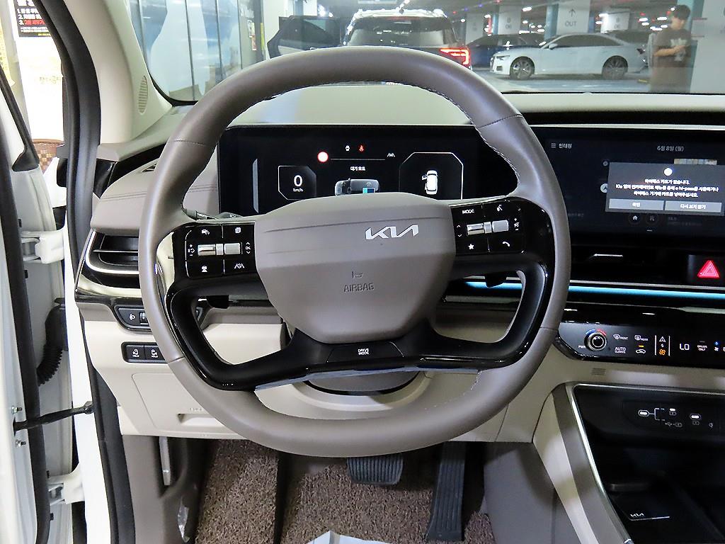 KIA Carnival - Vista 9