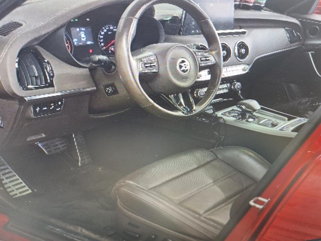 KIA Stinger - Vista 6