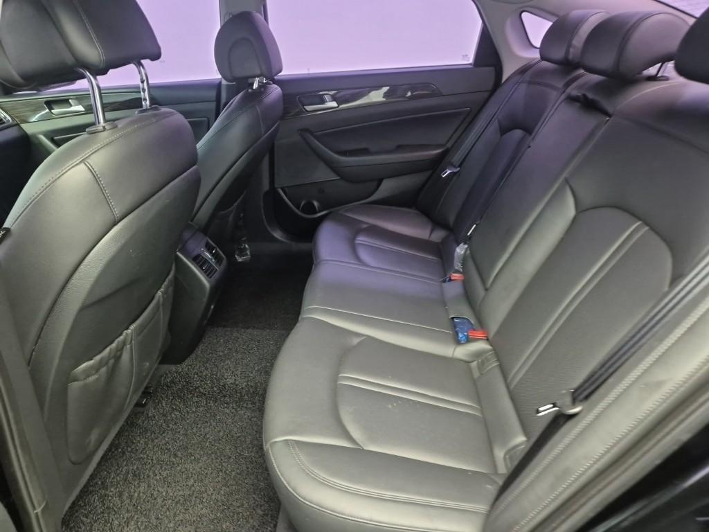HYUNDAI Sonata - Vista 12