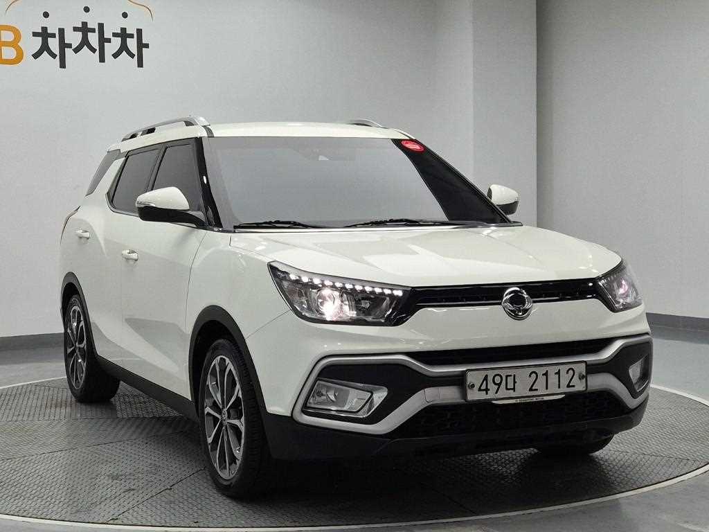 Ssangyong Tivoli - Vista 4