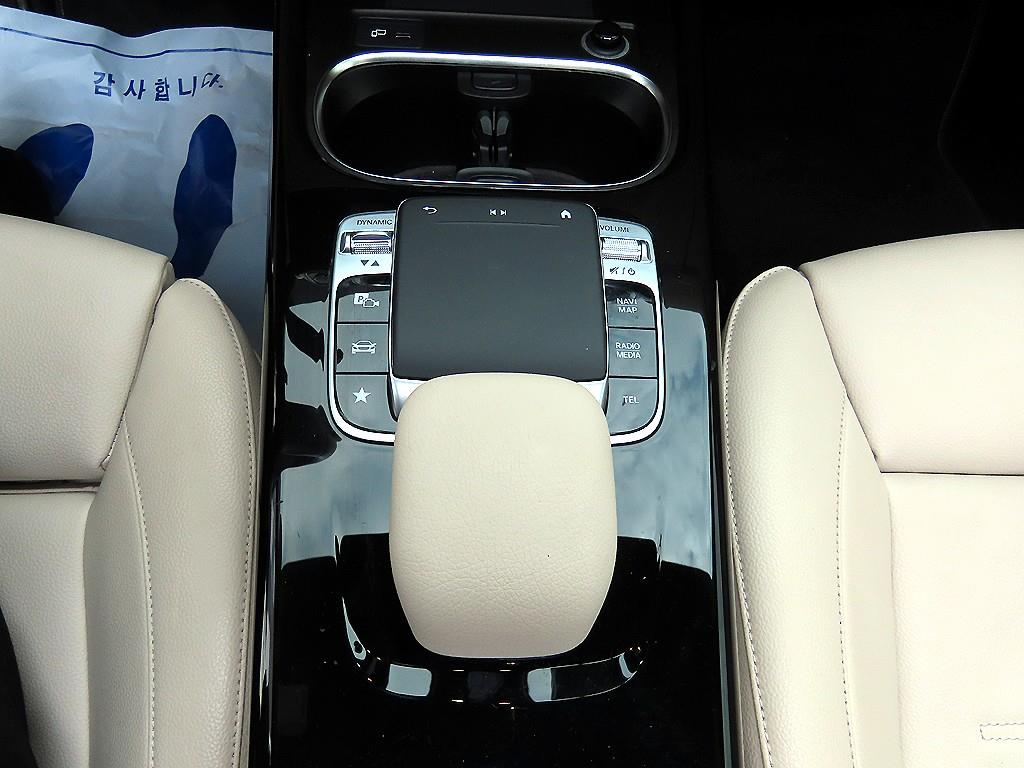 Mercedes Benz A Class - Vista 12