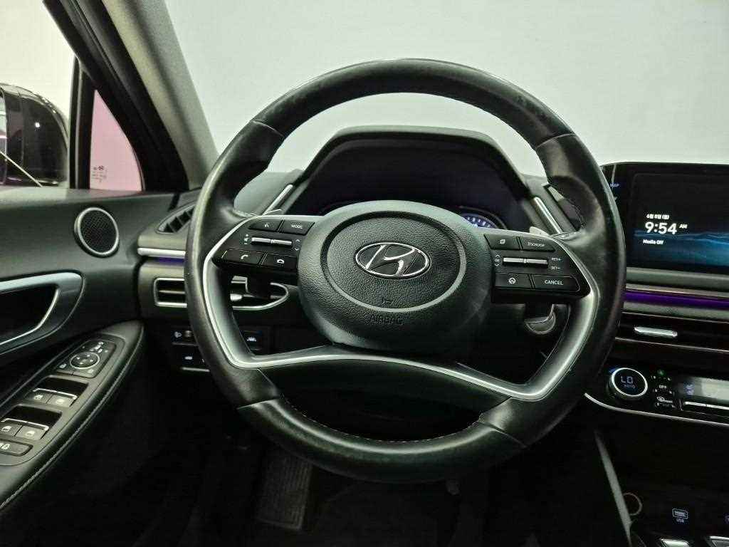 HYUNDAI Sonata - Vista 9