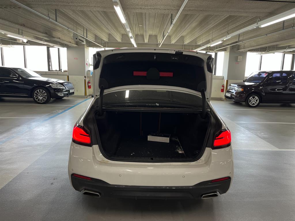 BMW 5 Series - Vista 5