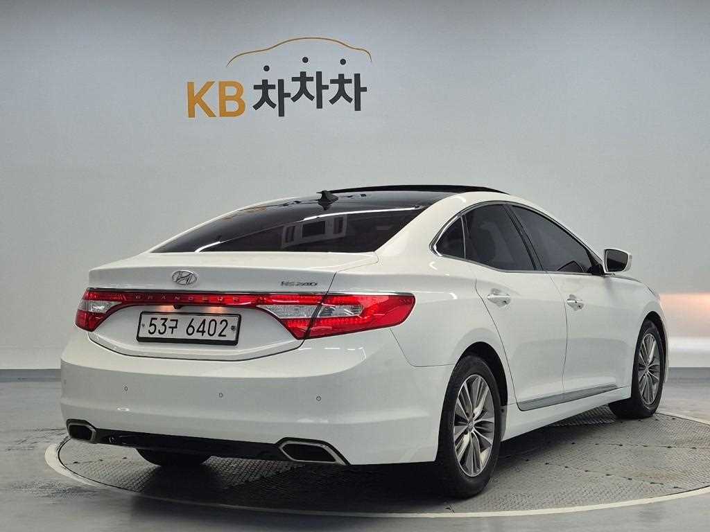 HYUNDAI Grandeur - Vista 3