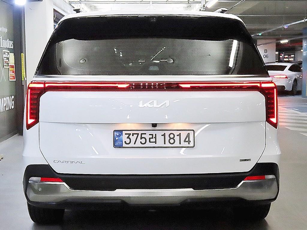 KIA Carnival - Vista 5