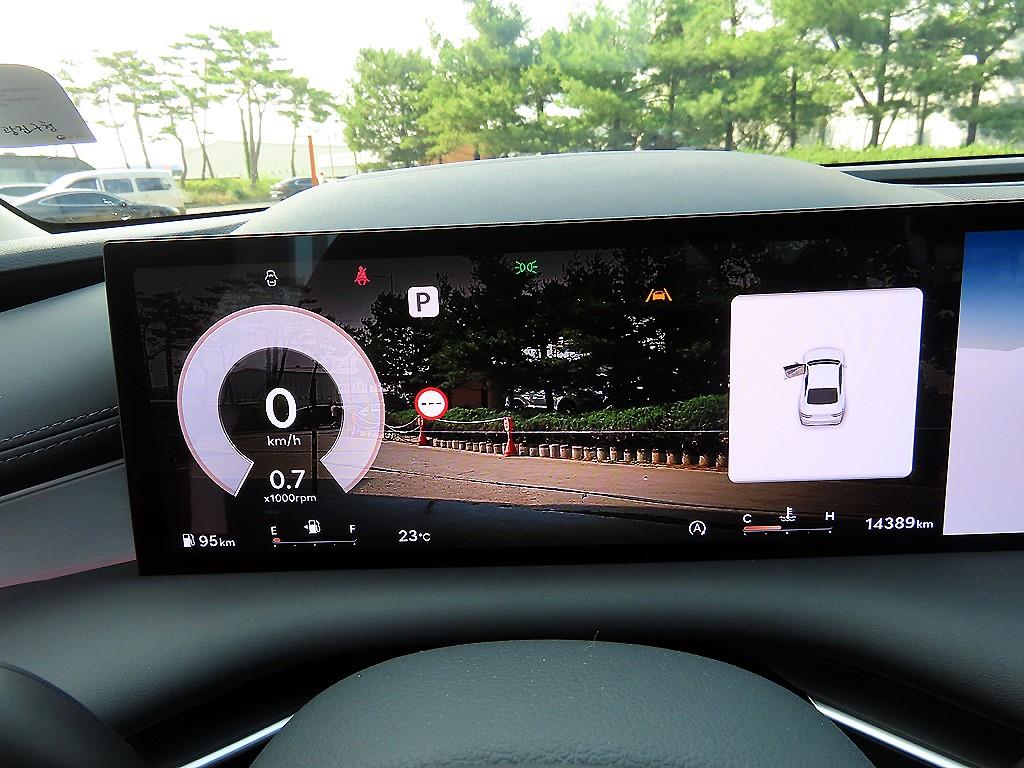 Genesis G80 - Vista 9