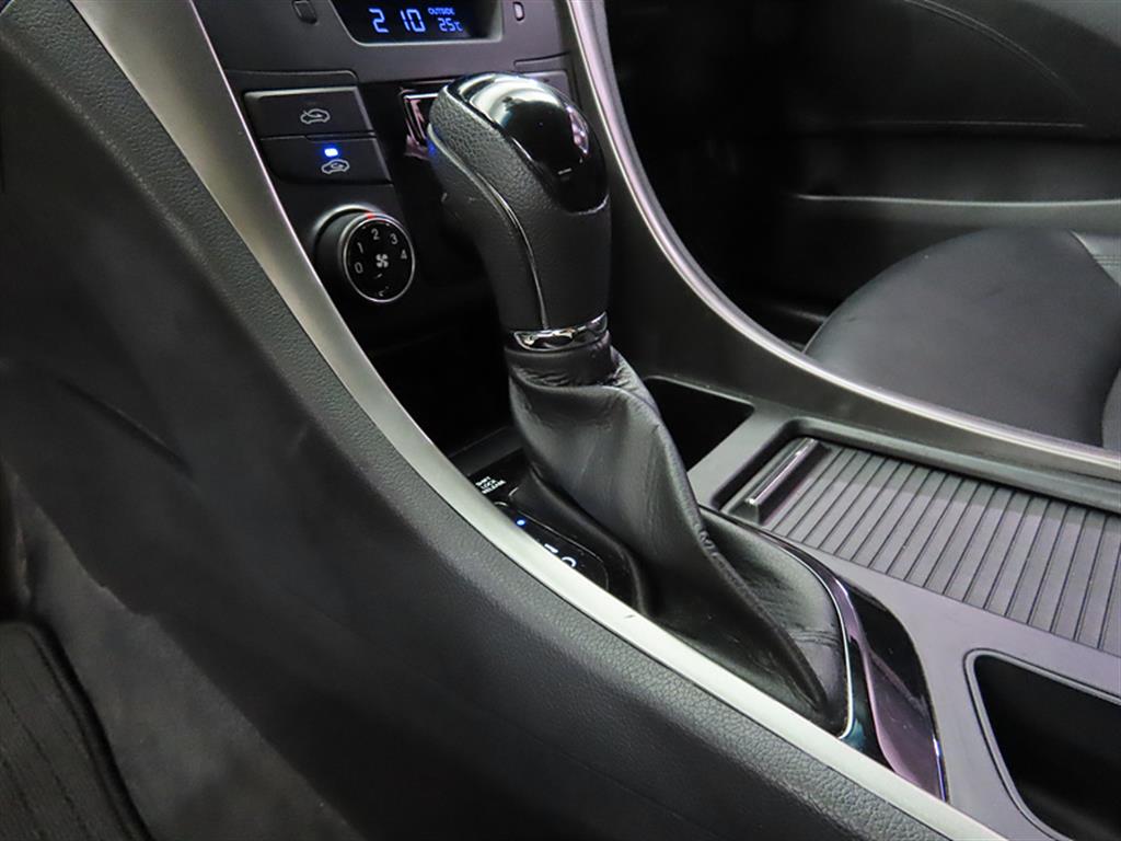 HYUNDAI Sonata - Vista 11