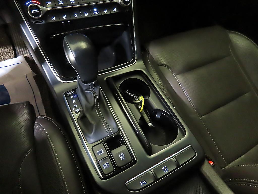 HYUNDAI Grandeur - Vista 12