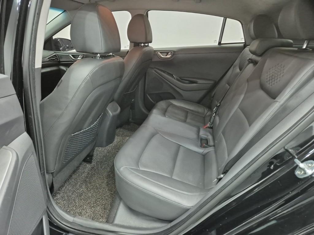 HYUNDAI Ioniq - Vista 12
