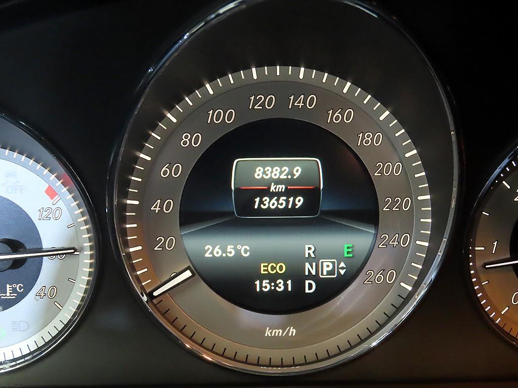Mercedes Benz GLK Class - Vista 9