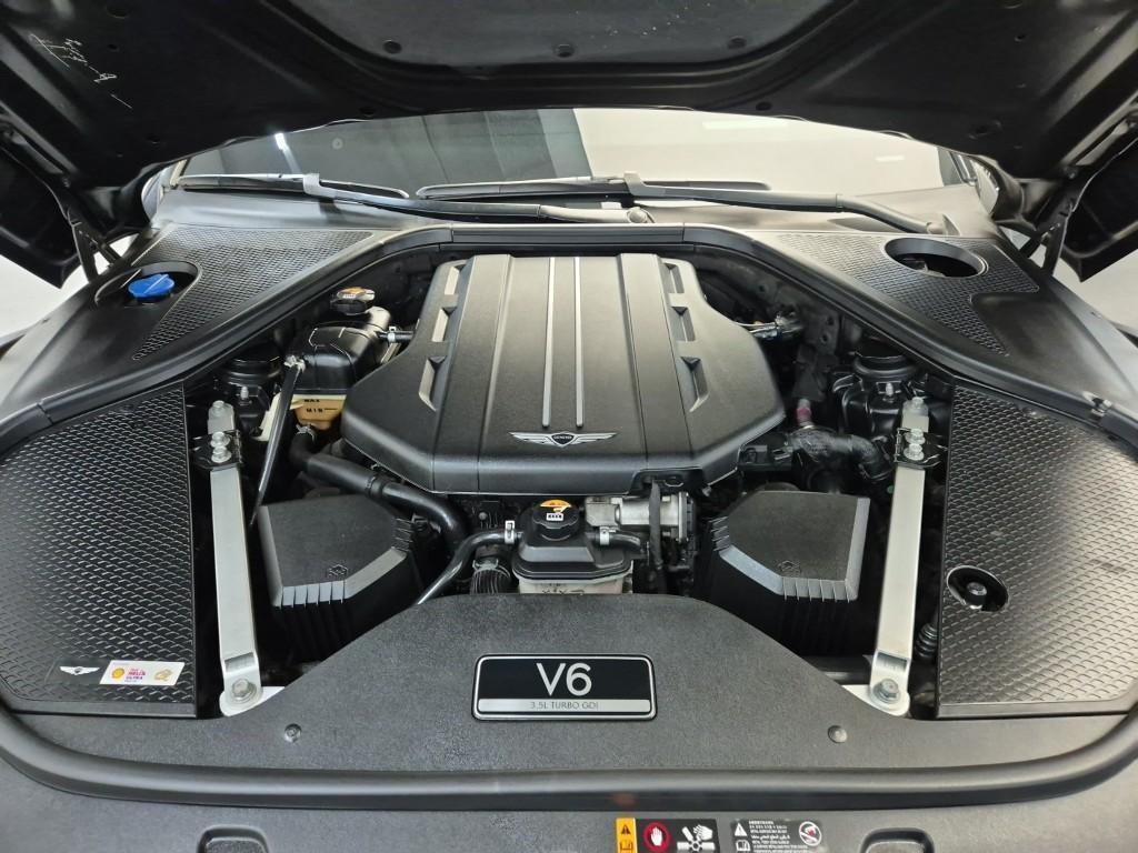 Genesis G90 - Vista 5
