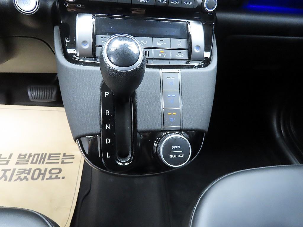 HYUNDAI Casper - Vista 10