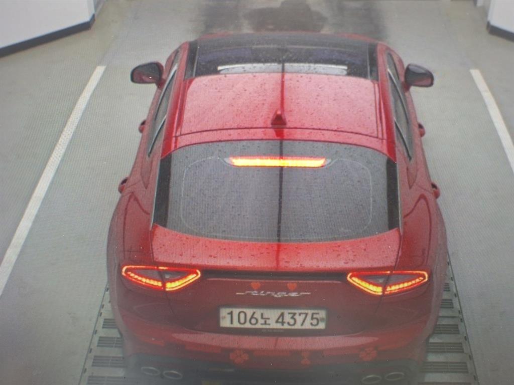 KIA Stinger - Vista 3