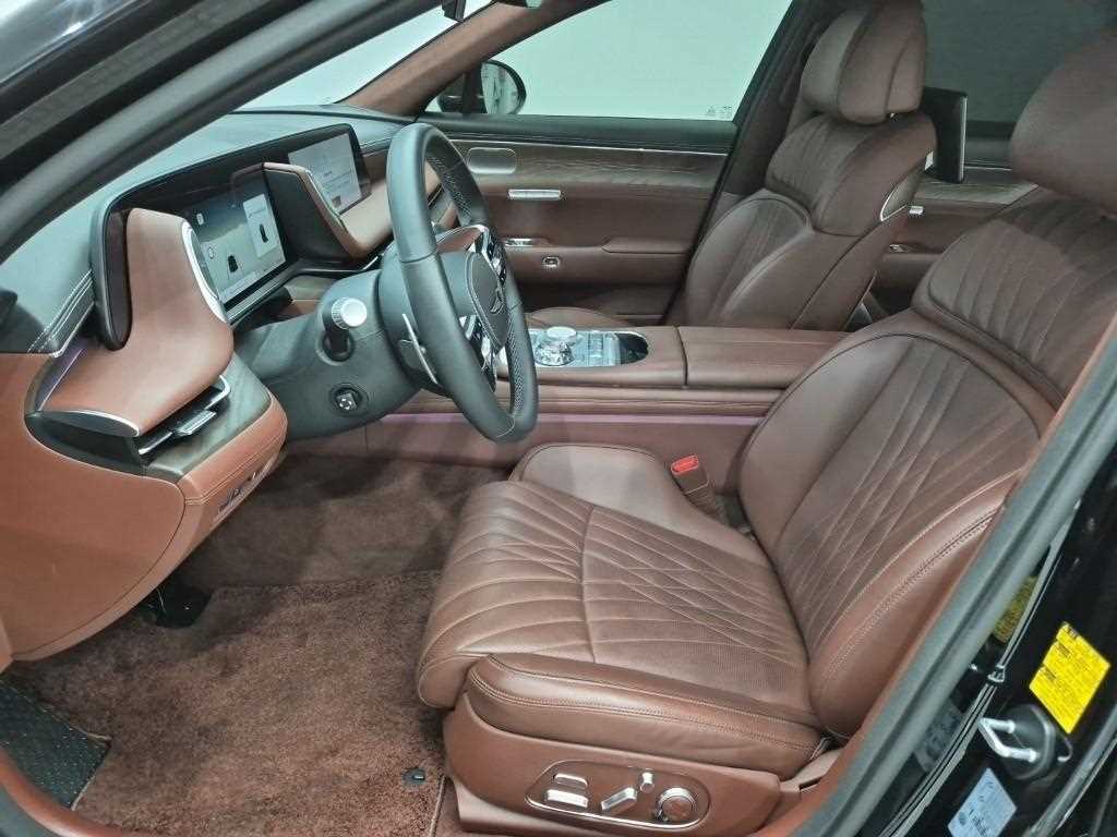 Genesis G90 - Vista 11