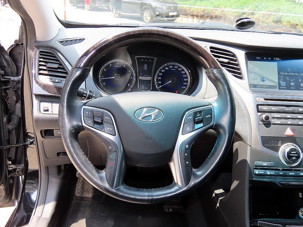 HYUNDAI Grandeur - Vista 8
