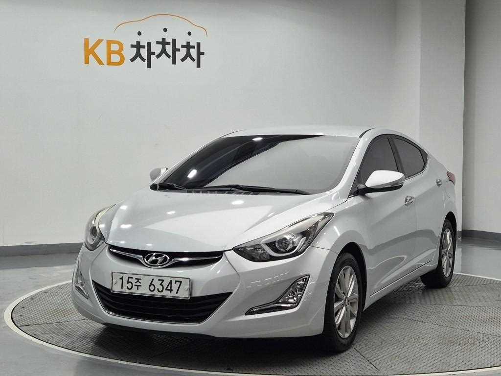 HYUNDAI Avante 2015