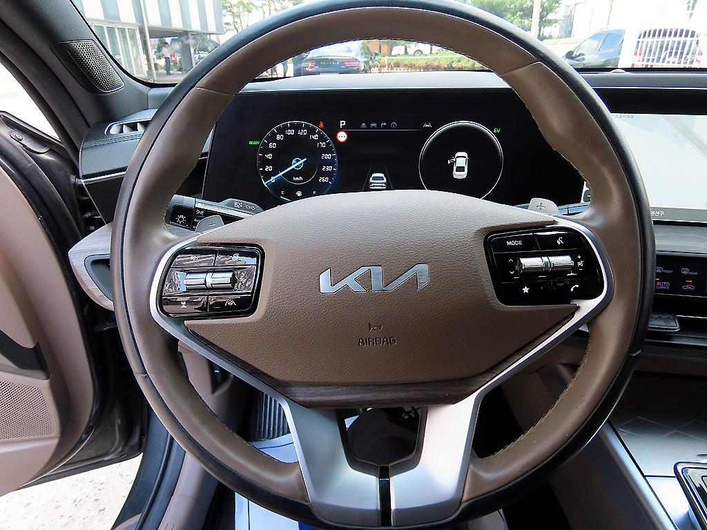 KIA K8 - Vista 8