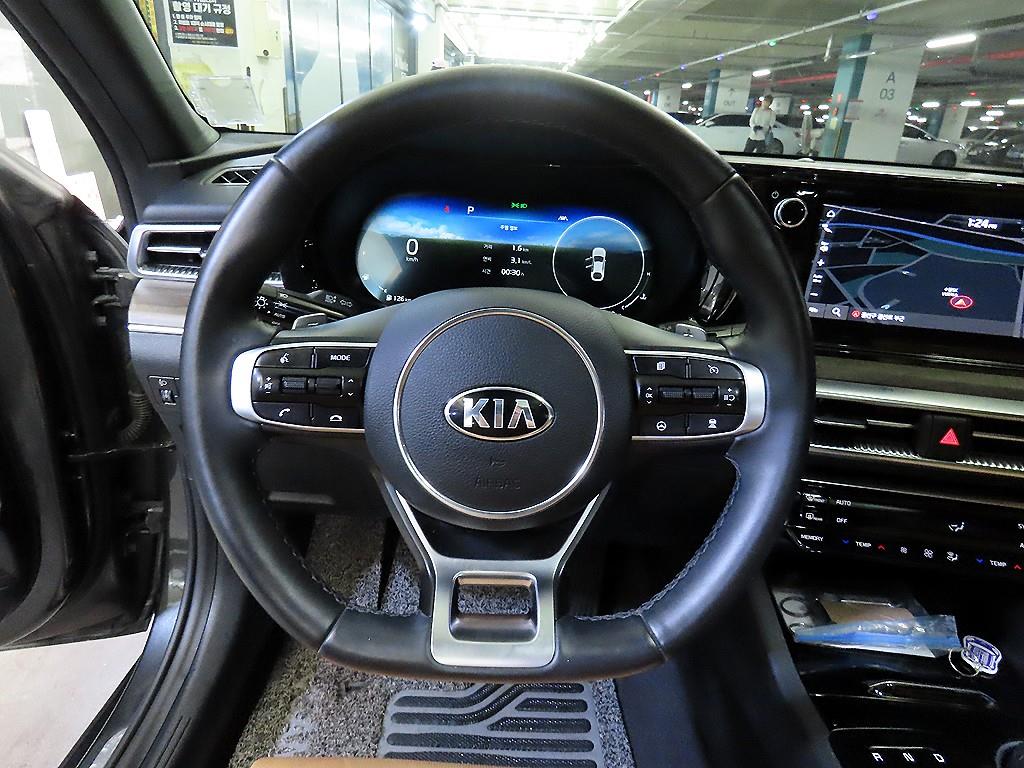 KIA K5 - Vista 8