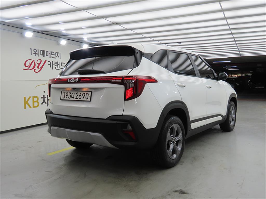 KIA Seltos - Vista 4