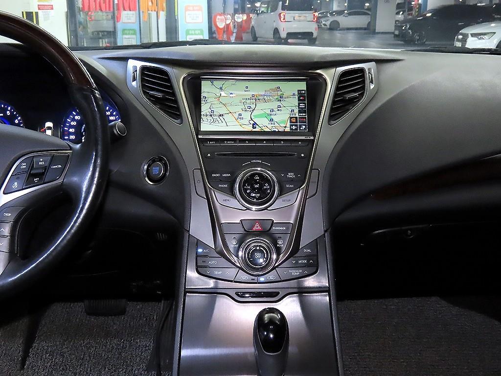 HYUNDAI Grandeur - Vista 11