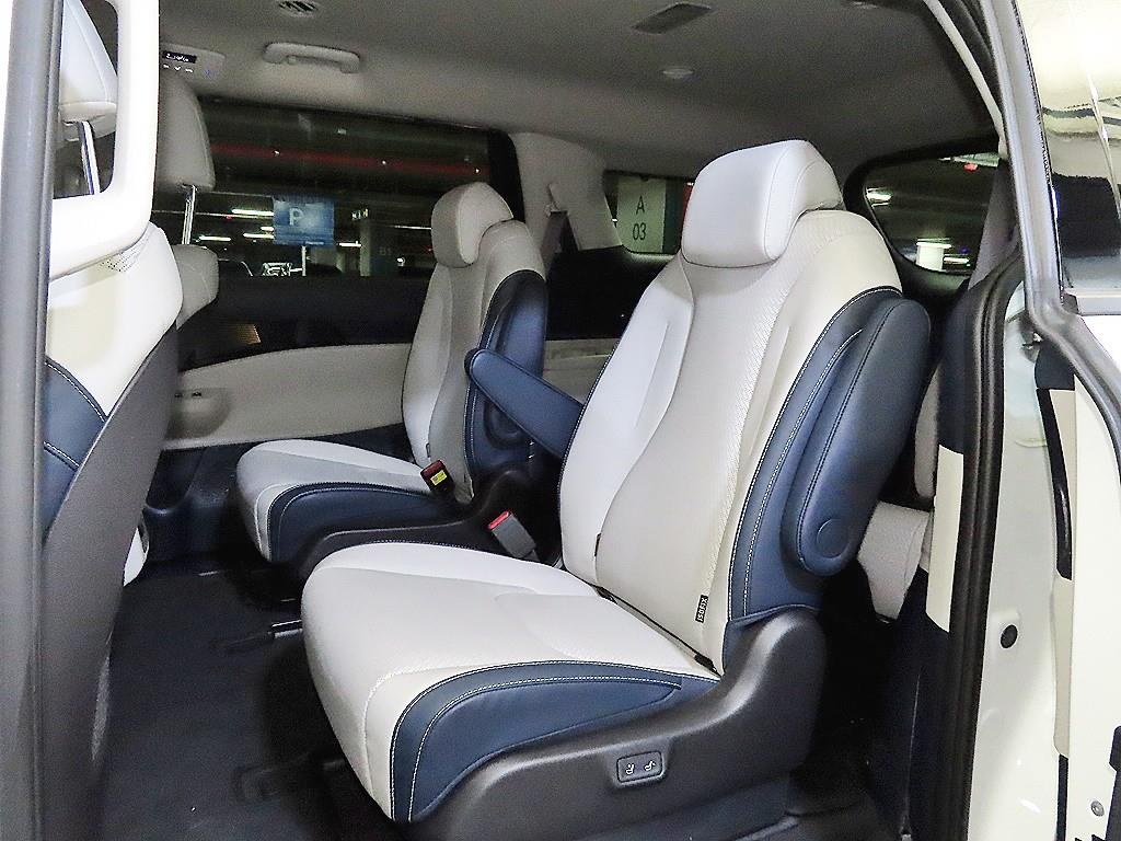 KIA Carnival - Vista 7