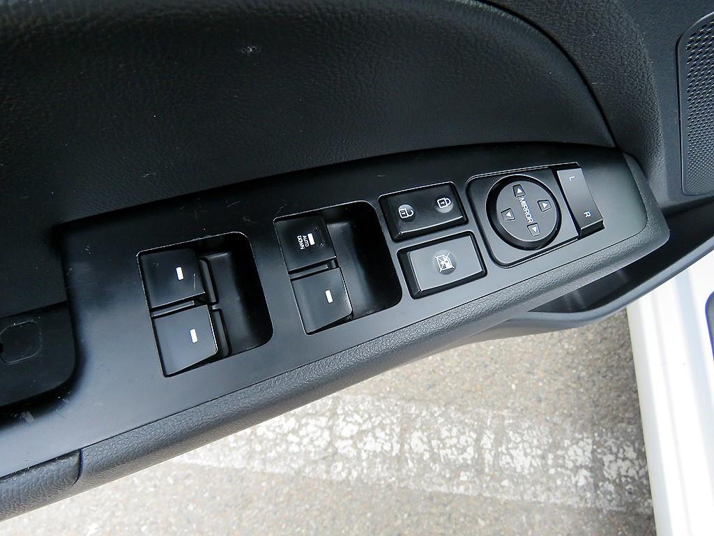 HYUNDAI Avante - Vista 8