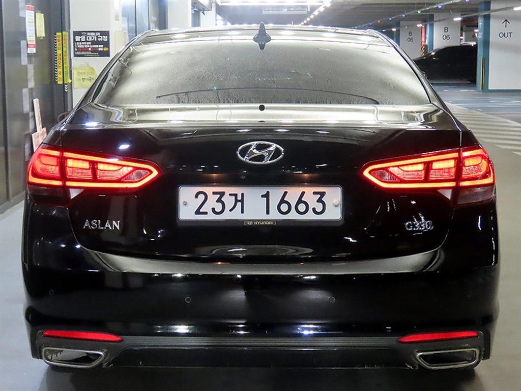 HYUNDAI Aslan - Vista 5