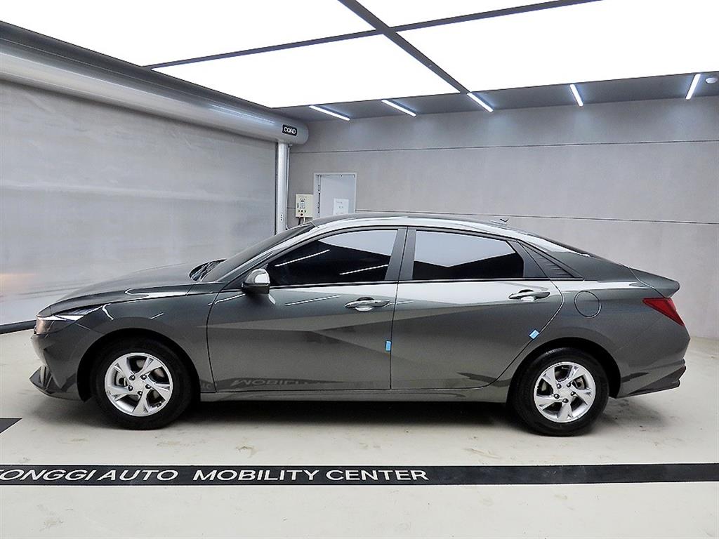 HYUNDAI Avante - Vista 4