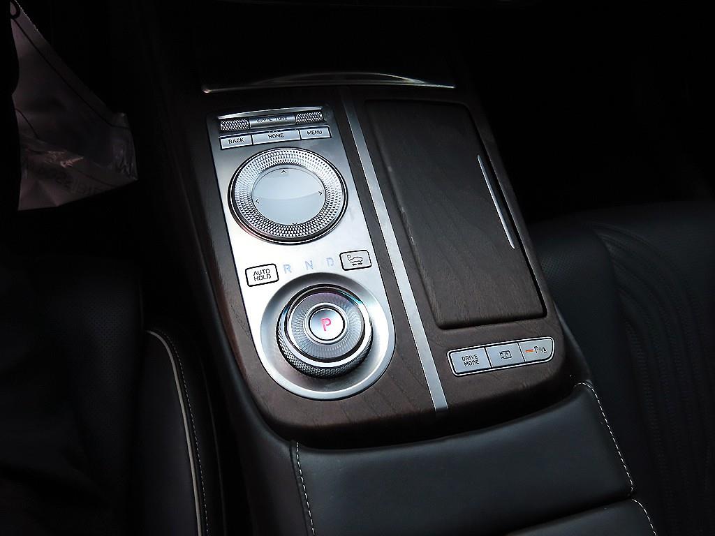 Genesis G80 - Vista 12