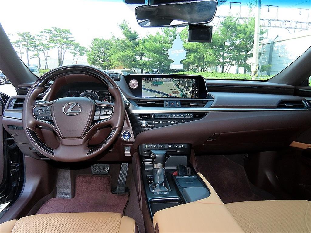 Lexus ES - Vista 7