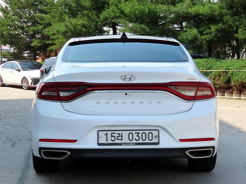 HYUNDAI Grandeur - Vista 4