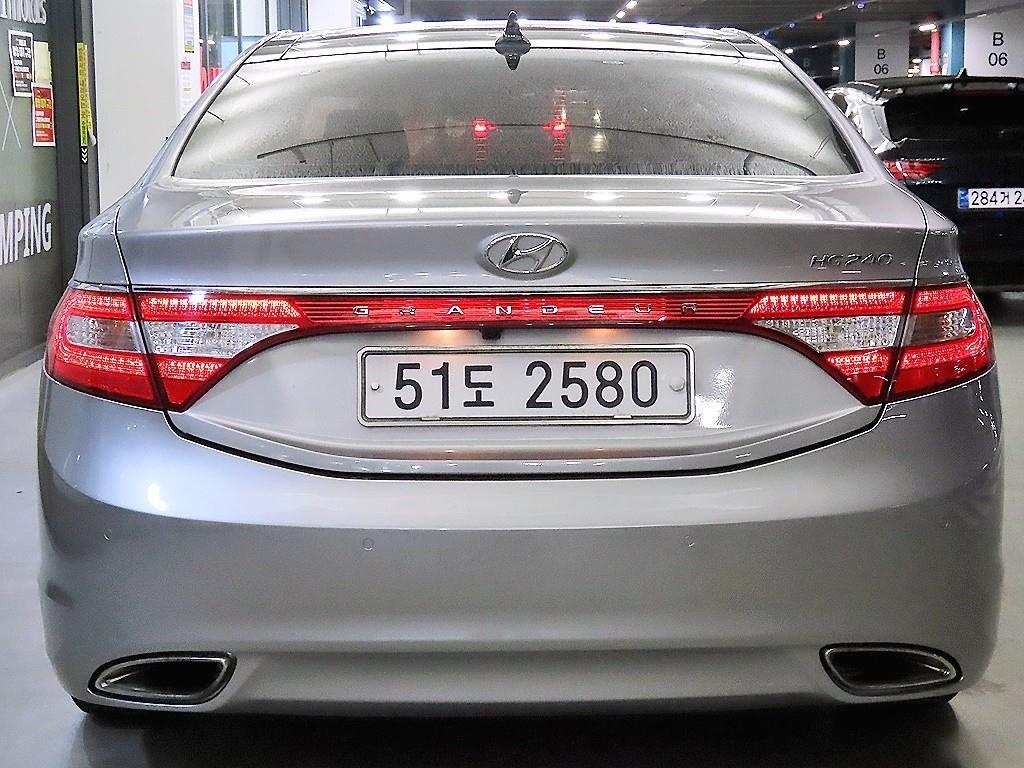 HYUNDAI Grandeur - Vista 5