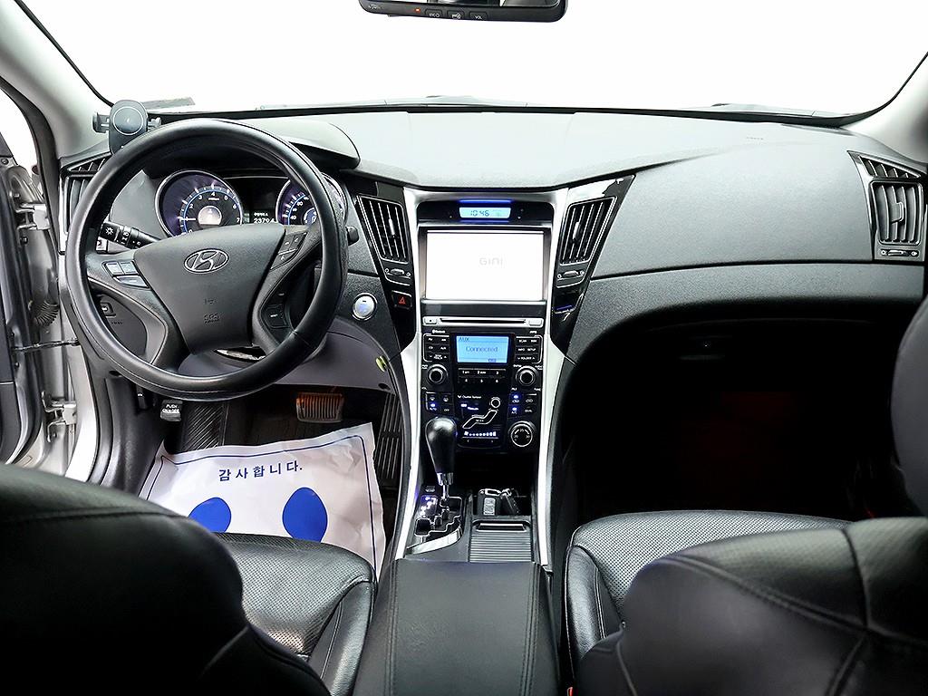 HYUNDAI Sonata - Vista 9