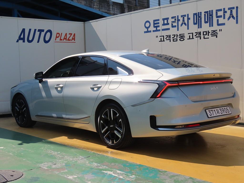 KIA K8 - Vista 3