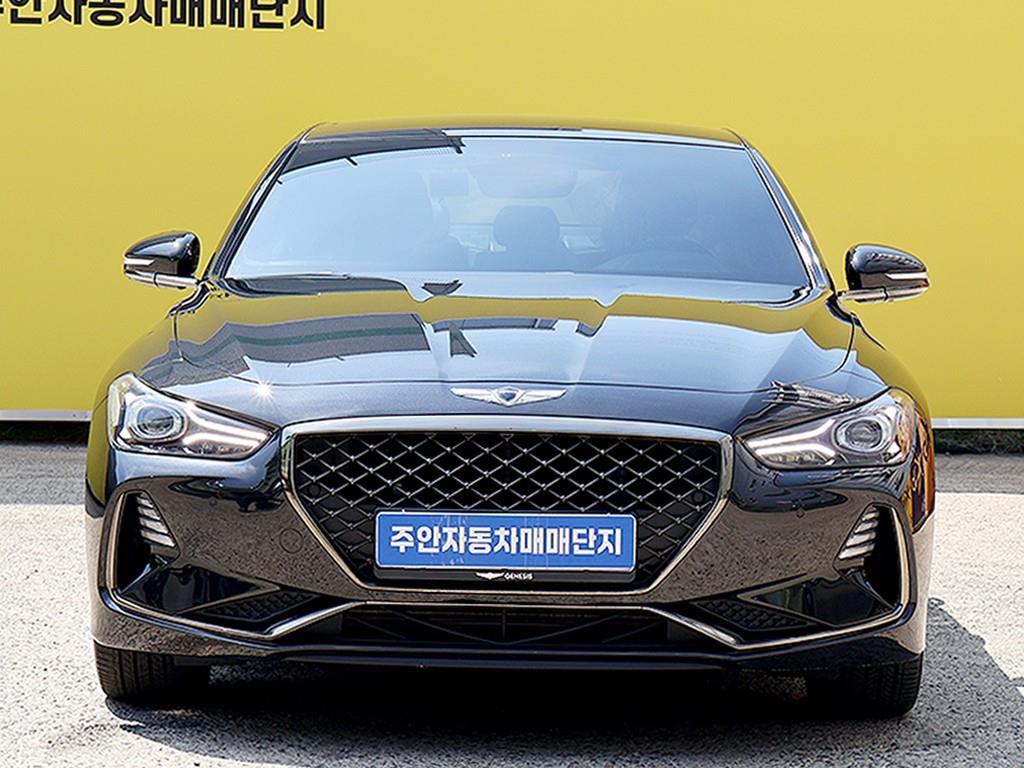 Genesis G70 - Vista 3