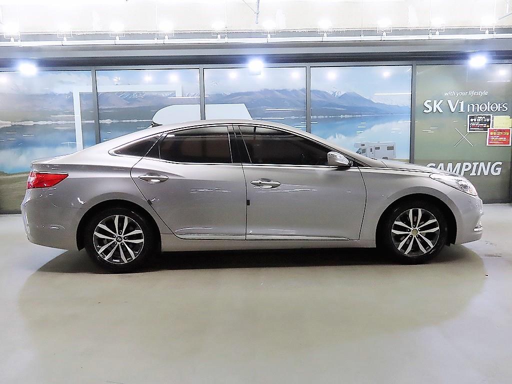 HYUNDAI Grandeur - Vista 3