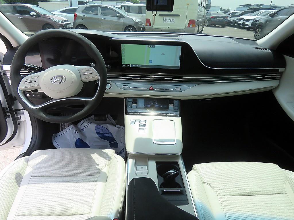 HYUNDAI Grandeur - Vista 8