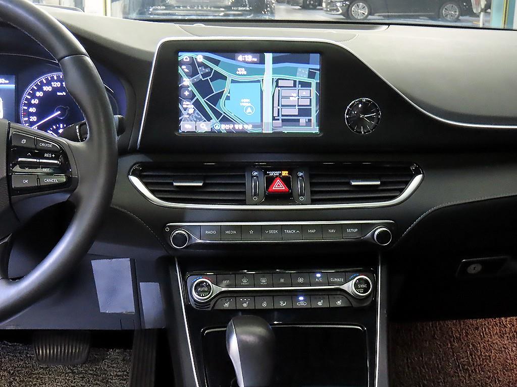 HYUNDAI Grandeur - Vista 11