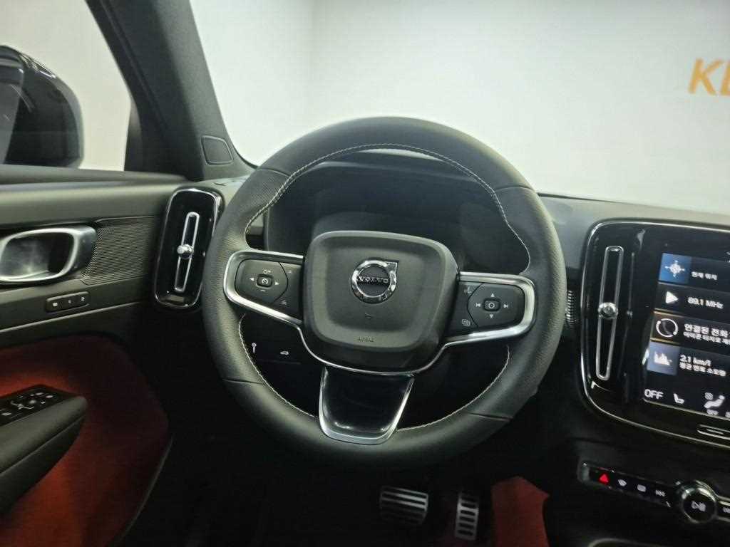 Volvo XC40 - Vista 9