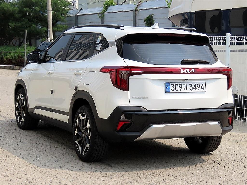 KIA Seltos - Vista 3
